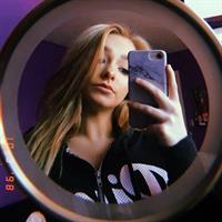 Zoe Laverne Pemberton taking a selfie