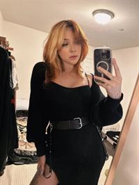 Taydertot (Twitch) taking a selfie