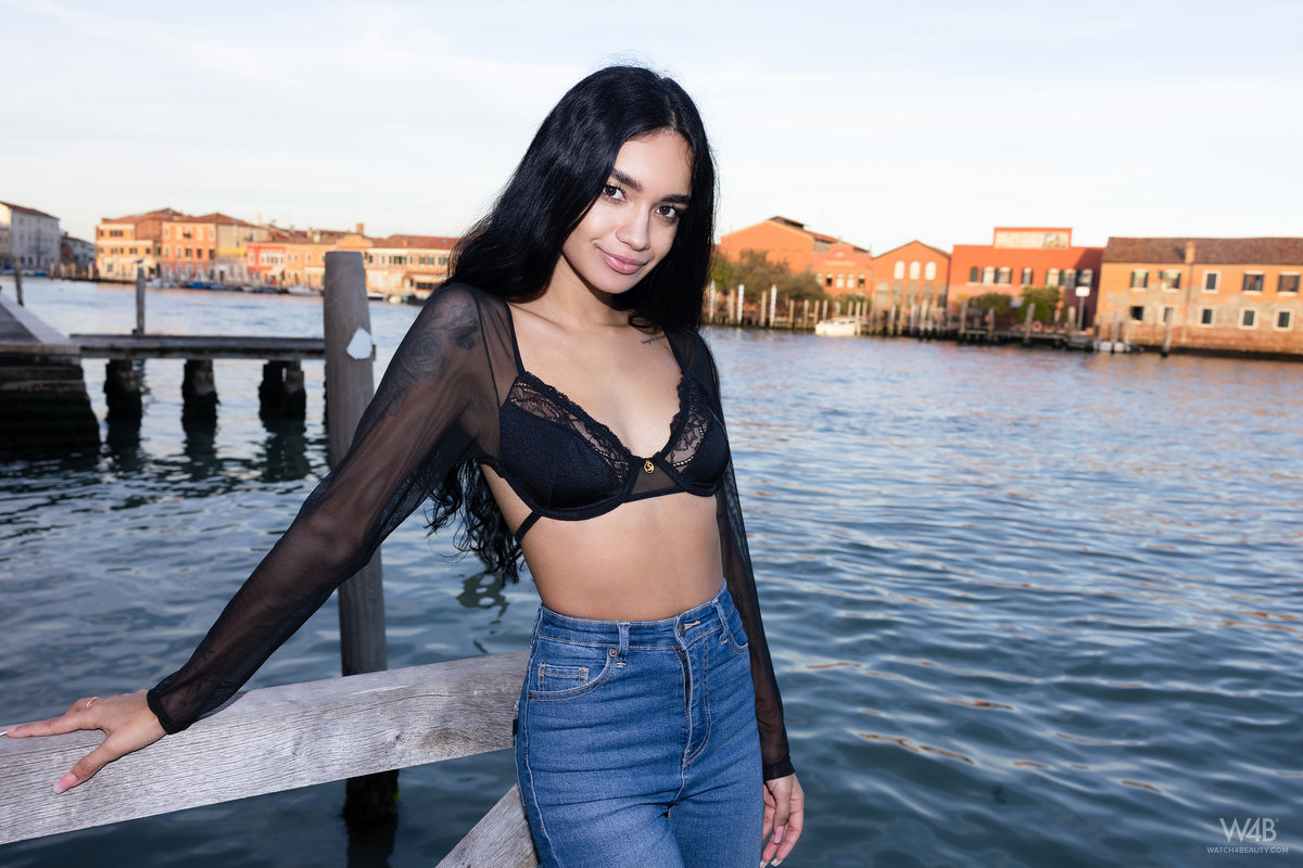 Dulce: After The Photo Shoot