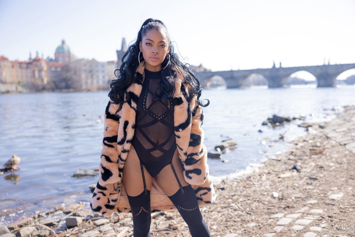 Sofi Vega: Sofi In Prague