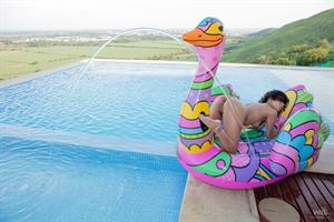 Valery Ponce: Playful