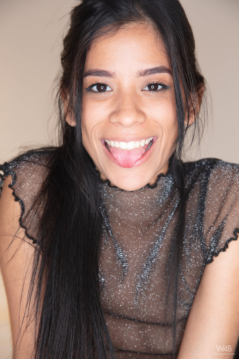 Karin Torres: My Tights