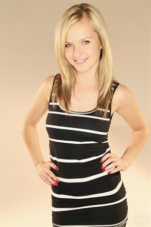 Bella Babe Nude Pictures Bella Babe: CASTING Bella Babe