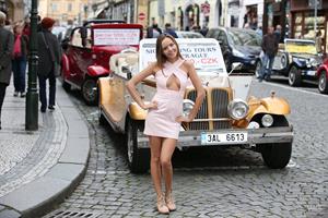 Katya Clover Nude Pictures Clover: Happy in the city