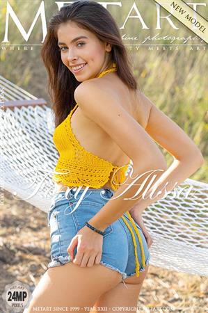 Foxy Alissa Nude Pictures Presenting Foxy Alissa