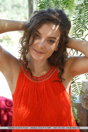 Veronika Glam Nude Pictures Shaded