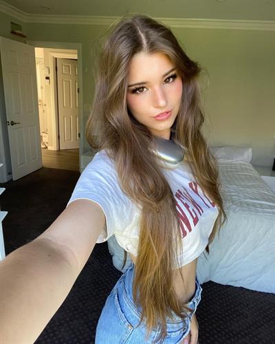 Brooke Monk taking a selfie