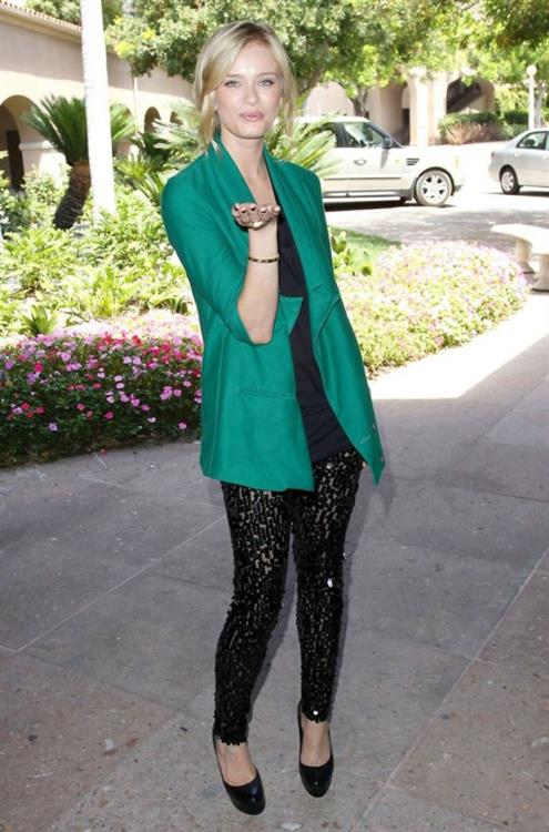 Sara Paxton