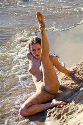 Kynthia - Where the Waves Are