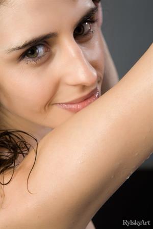 Wynona Nude Pictures Fiaquata