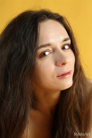 Iris Nude Pictures Eleauw