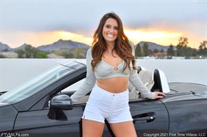 Nolina Nude Pictures Driving Us Crazy