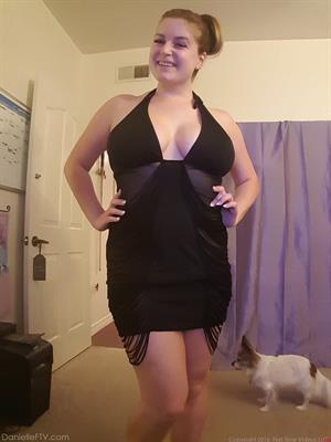 Cassie Nude Pictures Fun In Fashion