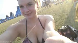 Lindsay-II Nude Pictures Fun Across The Country