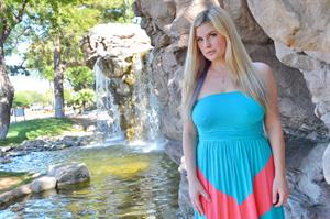 Pristine Nude Pictures Duck Duck Dildo