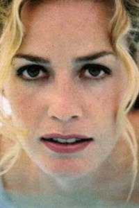 Elisabeth Shue