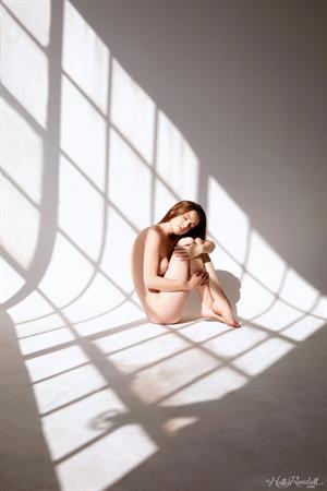 Emily Bloom Nude Pictures HollyRandall: Shadow Play