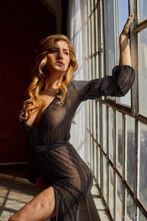 Skye Blue Nude Pictures HollyRandall: Bright Skye