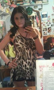 Luna Phoenix taking a selfie