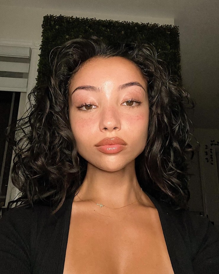 Alessya Farrugia Pictures Alessya Farrugia