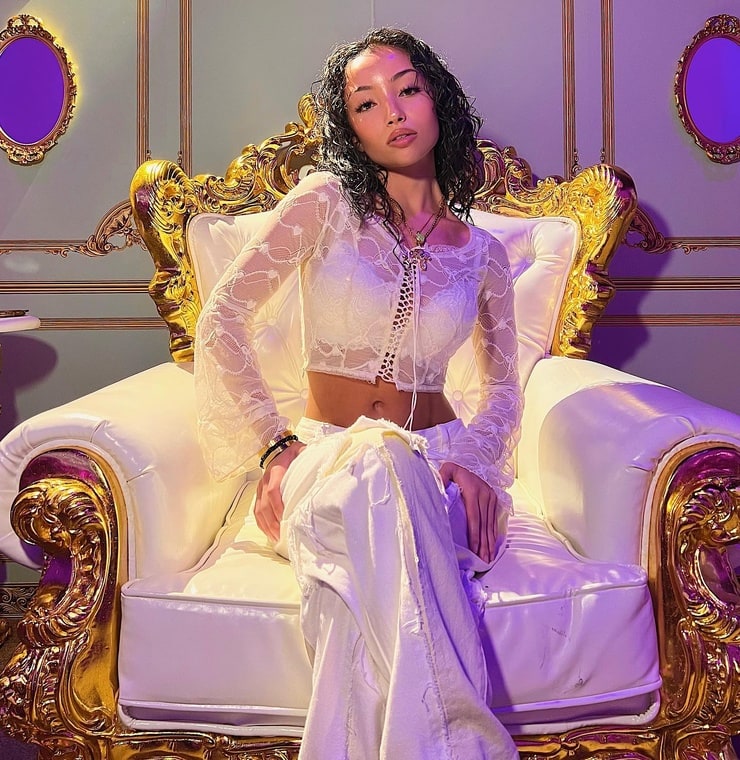 Alessya Farrugia Pictures Alessya Farrugia