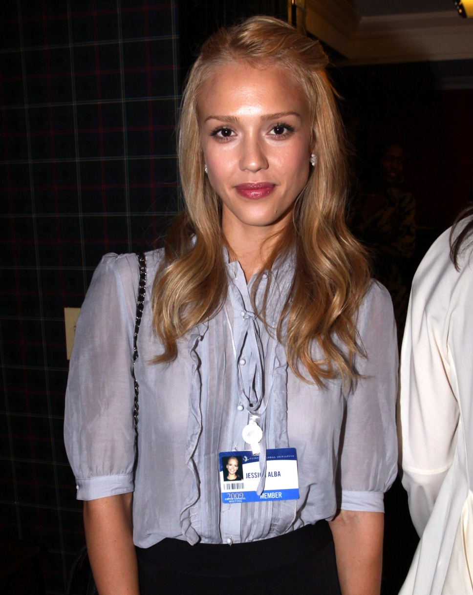 Jessica Alba taia peace foundation fundraiser 