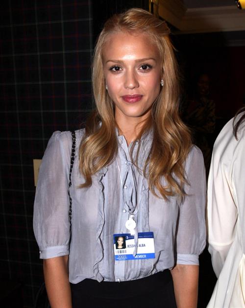 Jessica Alba taia peace foundation fundraiser 