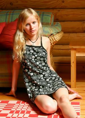 Yana - Flowered Dress