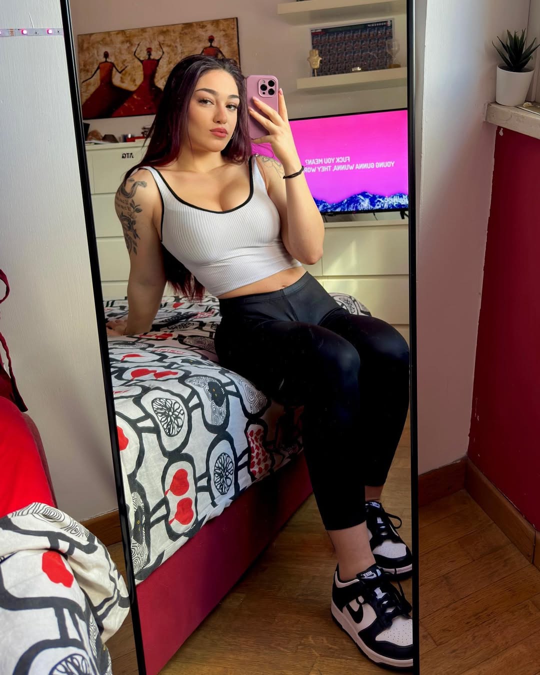 Giulia Miserendino taking a selfie