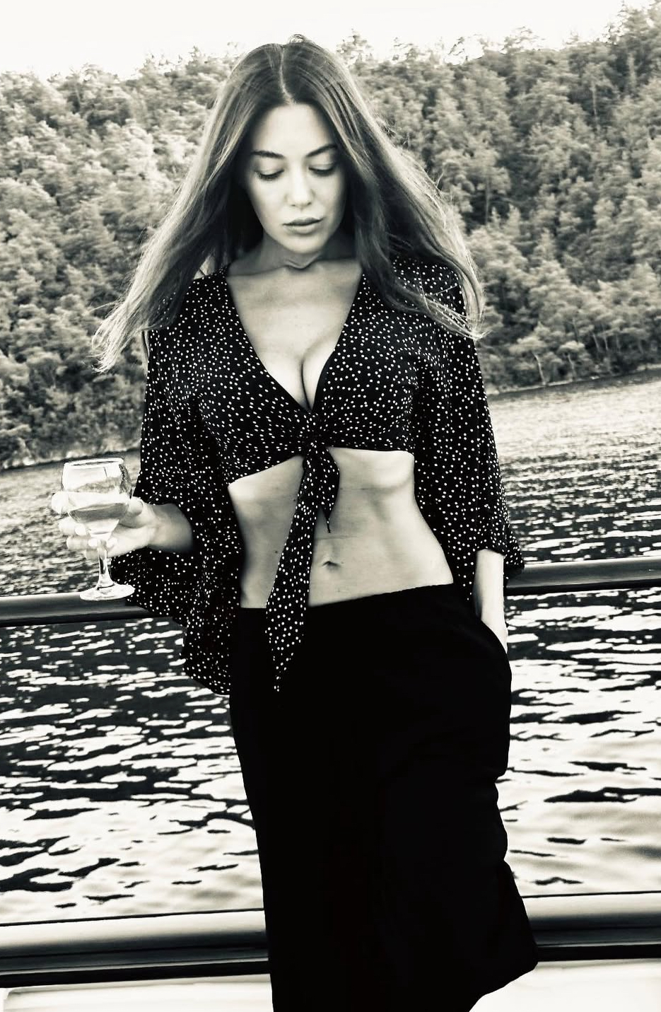 She is a hot woman is that turkish.