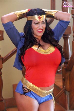 Leanne Crow Nude Pictures Leanne Crow - Wonder Woman BTS Set 2