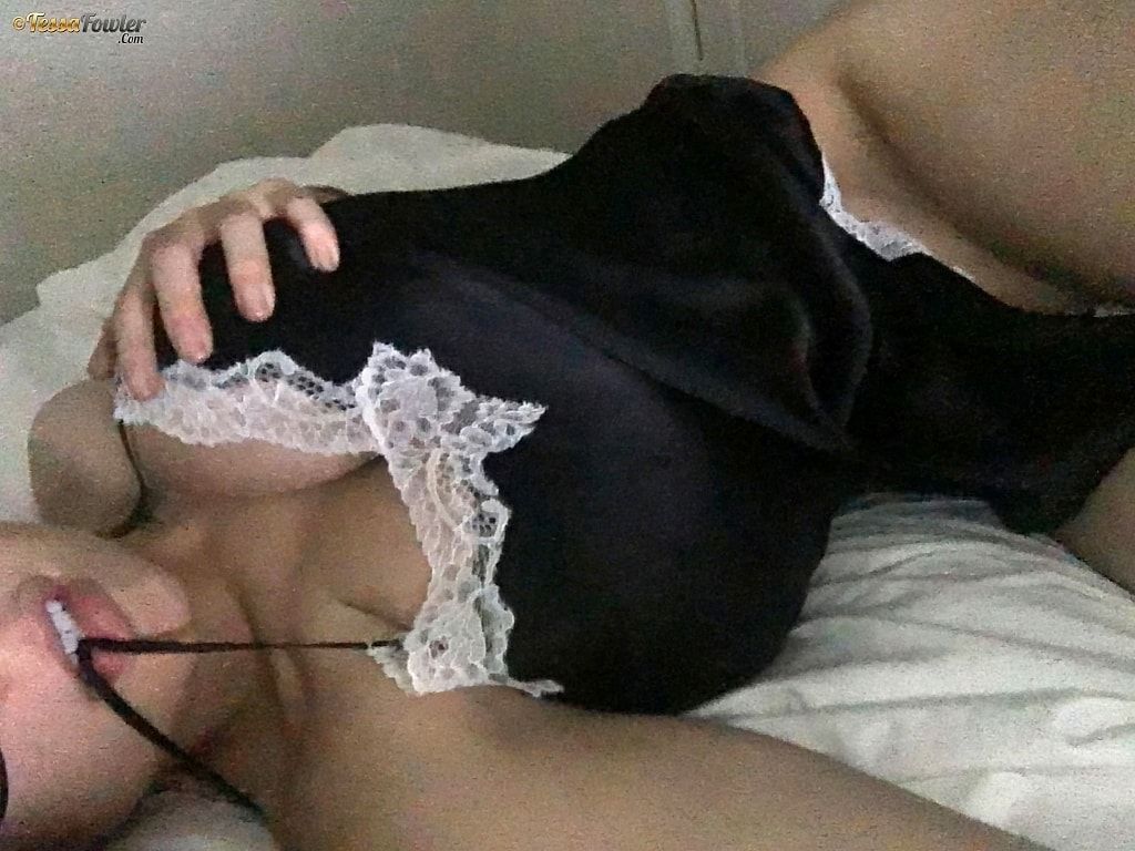 Tessa Fowler - Home Diary Photos Set -3