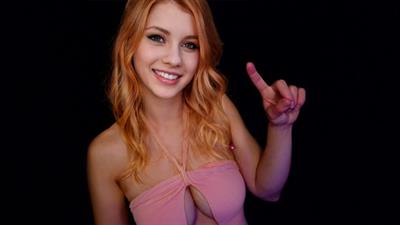 Laetitia Mirancourt is a young woman from Mende in France, born in 2000, who works as an optician and also presents herself as an amateur model on social networks. She is active on Instagram under the pseudonym @laetifolle, where she shares content related to her daily life and interests, and on Uncove, where she also publishes adult content.