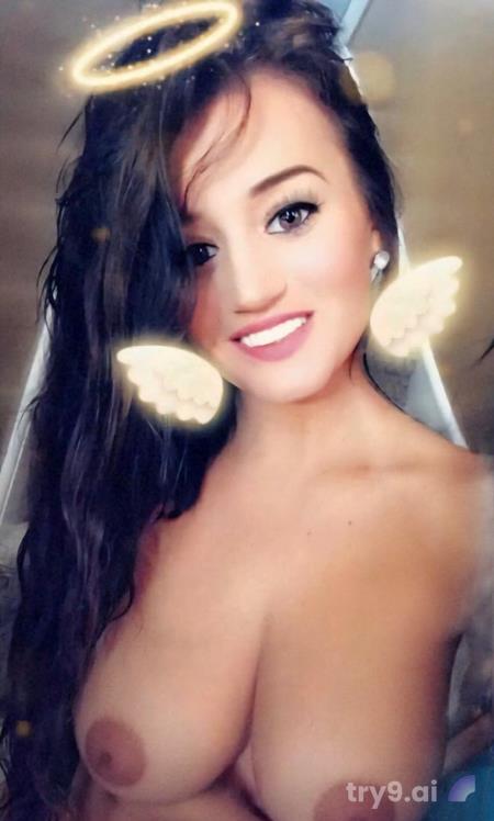 Tiny firecracker milf from Chicago northwest suburbs 