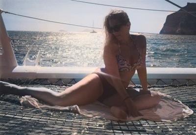 Georgia E taking a selfie