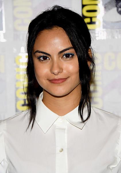 Camila Mendes