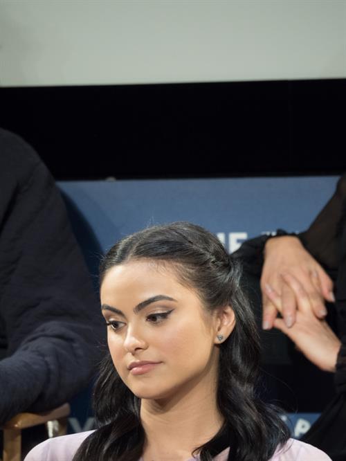 Camila Mendes