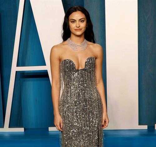 Camila Mendes