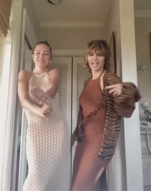 Delilah Belle Hamlin