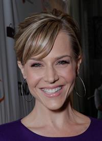 Julie Benz