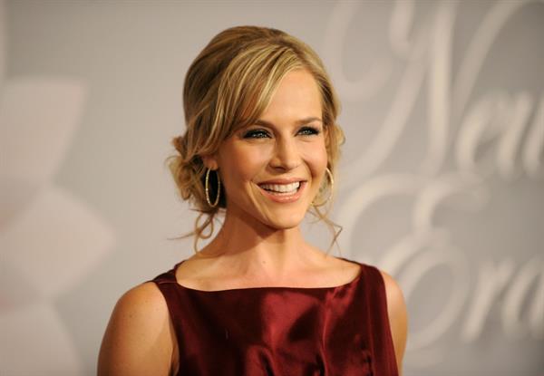 Julie Benz