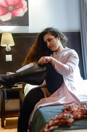 Lili FTV Nude Pictures Curves In Bed