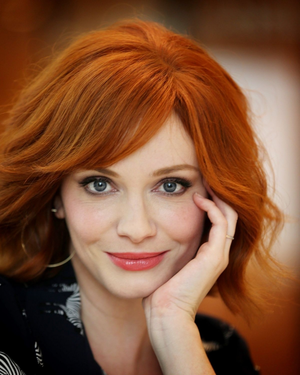 Christina Hendricks Pictures in an Infinite Scroll - 2157 Pictures