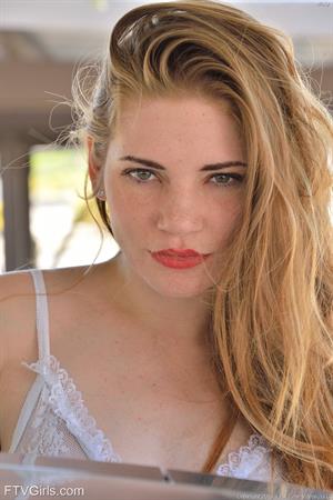 Misty FTV Nude Pictures Misty Sexy Natural Form