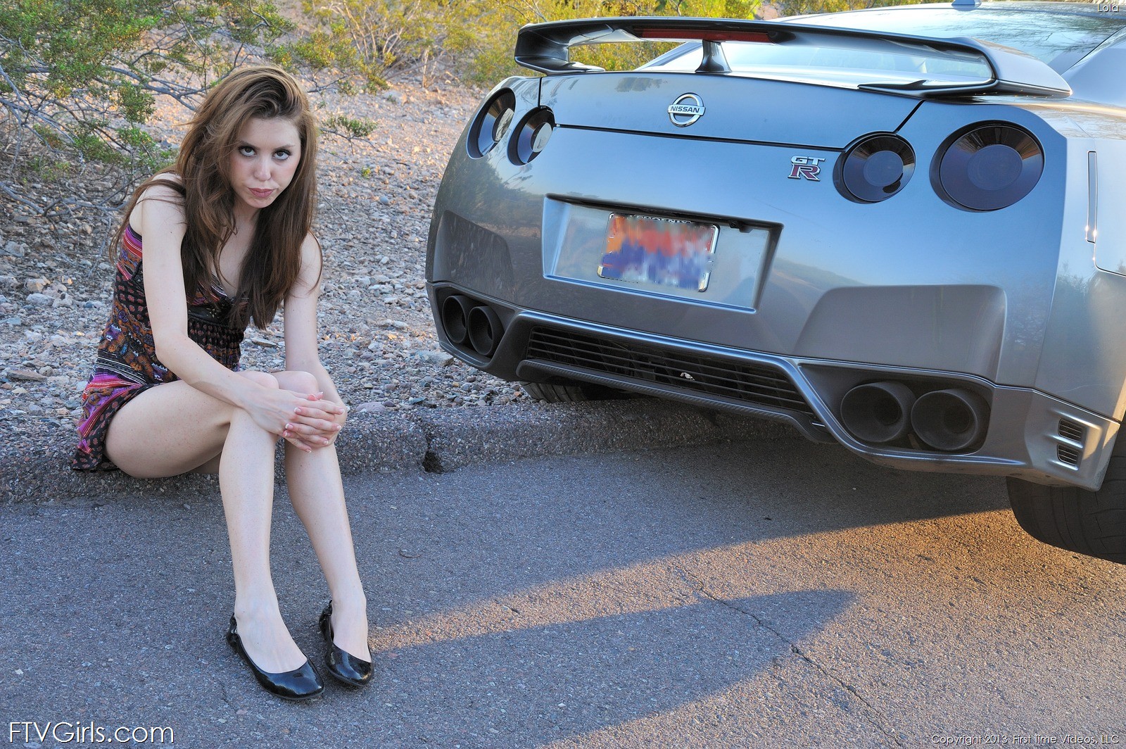 Lola in roadside attraction