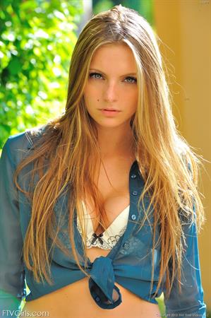 Laurie FTV Nude Pictures Laurie the nude perky teen