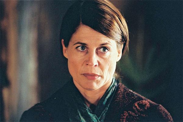 Linda Hamilton