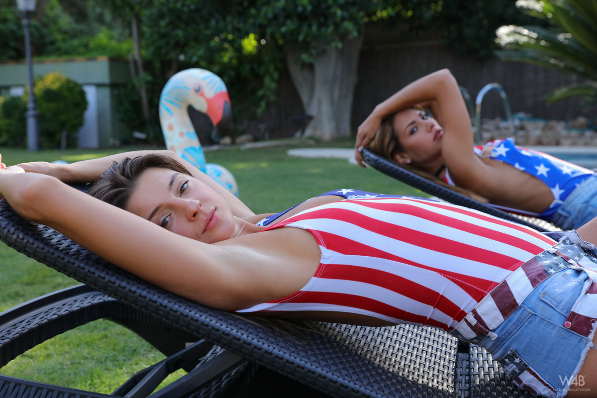 Apolonia & Maria: Photostory By The Pool