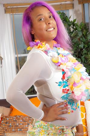 Cherry Bond Nude Pictures Cherry Is Very Colorful