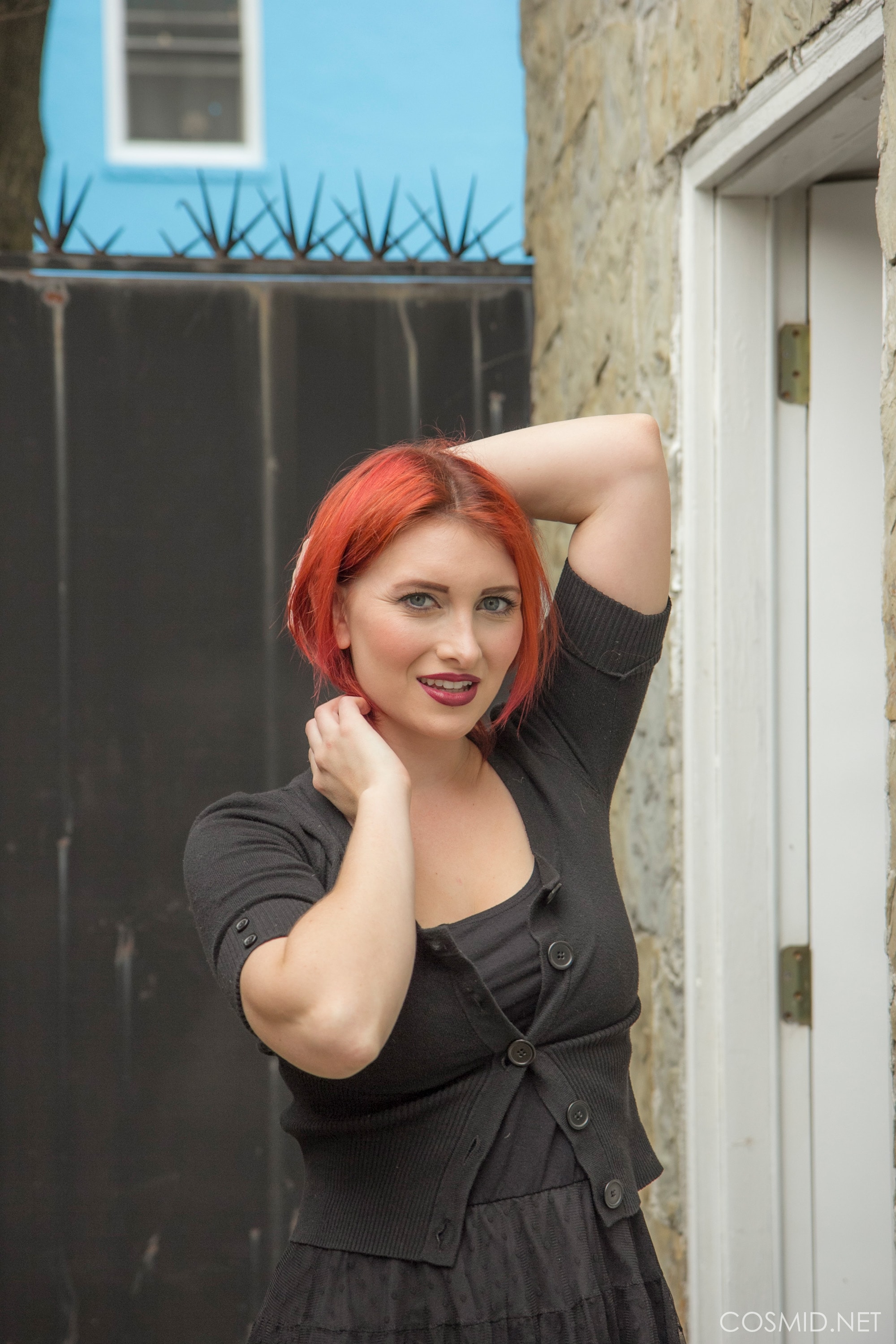 Cat Roe's Dress Outside